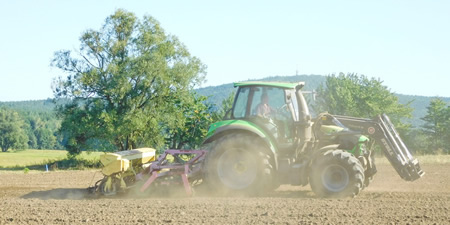 DEUTZ FAHR Agrotron 6140.4 mit Saatkombination